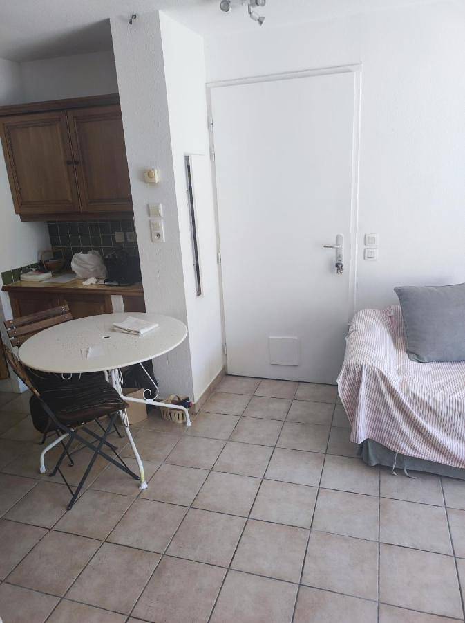 Villa pour 2 personnes, avec terrasse ainsi que vue et piscine à Valbonne - 2