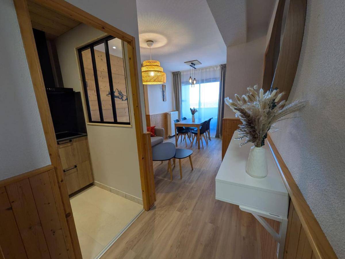 Appartement entier, Juracîmes Appartements in Mijoux, Parc naturel régional du Haut-Jura