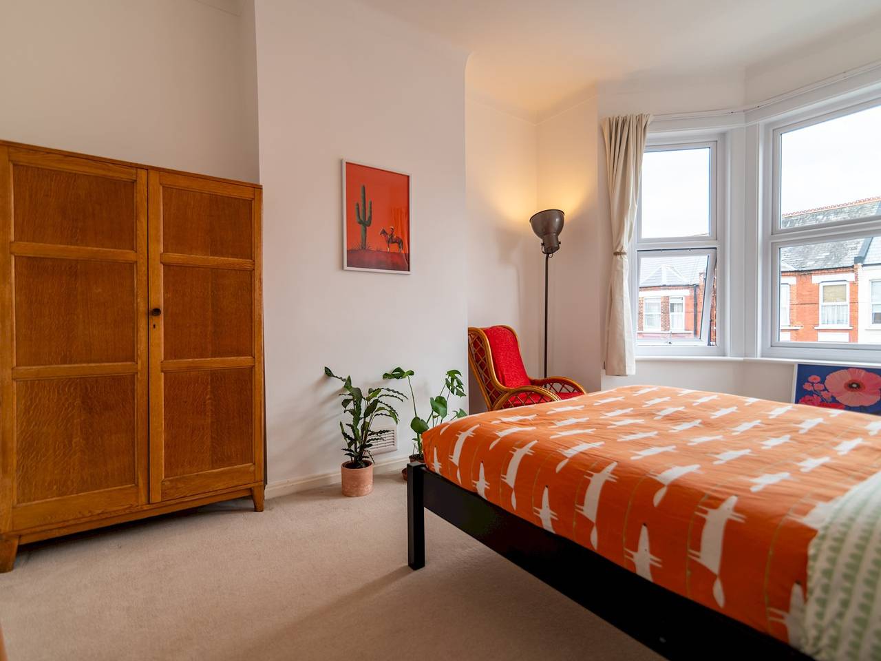 Spacious 4-Bed Seaside Retreat w/ Garden | Pass The Keys in Botany Bay, Kent