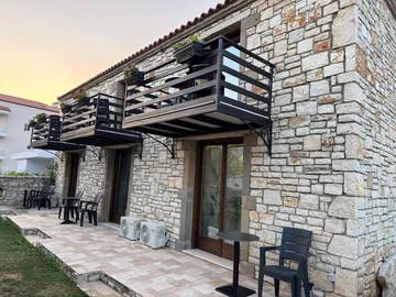 Maison d’hôte pour 2 personnes, avec balcon à Himarë