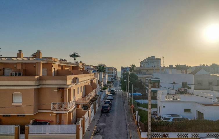 Gemütliches Strandapartment mit TV, AC und WiFi - 300m zur Playa de la Costilla in Playa de la Costilla (Rota), Rota