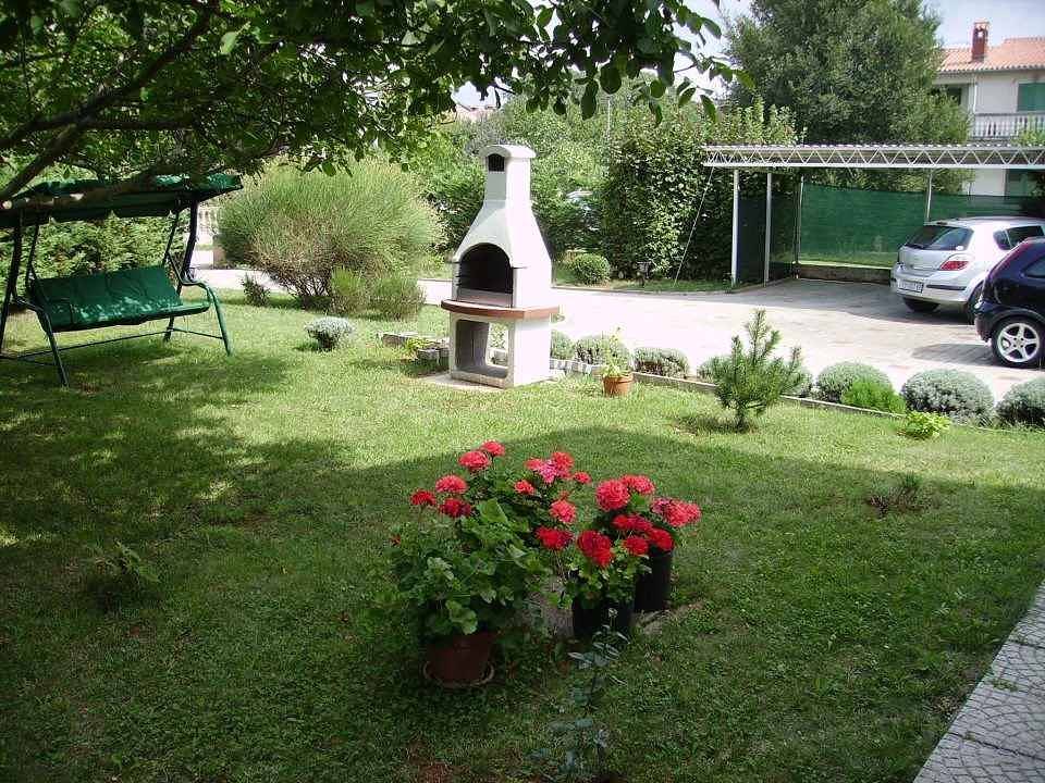 Ganze Ferienwohnung, Ferienwohnung in ruhiger Lage mit Internetzugang in Presika, Ostküste Istrien