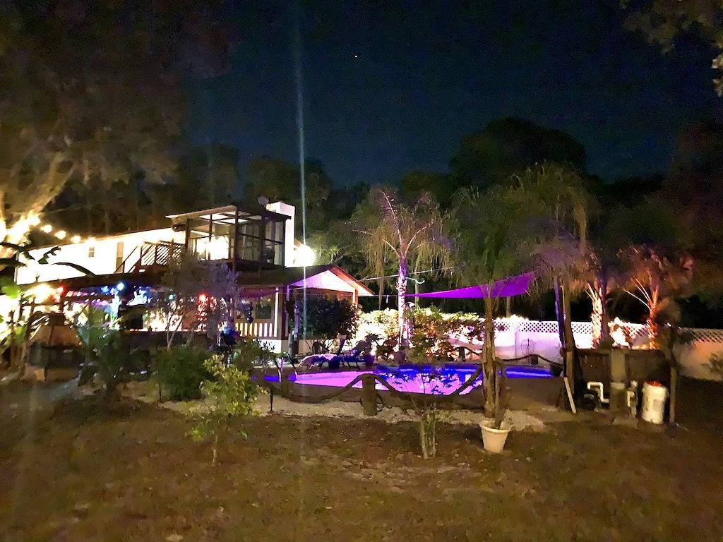 ❤️English Tudor Guest House fenced yard Bring Pet! Mini Donkey to pet❤️ May Sale! in Pasco County