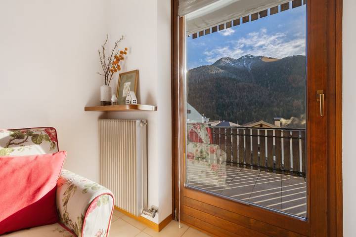 Entire apartment, La Finestra sui Monti – Apartment with Terrace and Dolomiti di Brenta View in Breguzzo, Sella Giudicarie