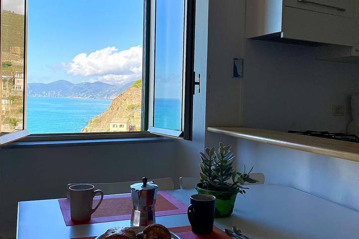 Entire apartment, In Riomaggiore Cinque Terre with breathtaking sea view in Riomaggiore, Riomaggiore Municipality