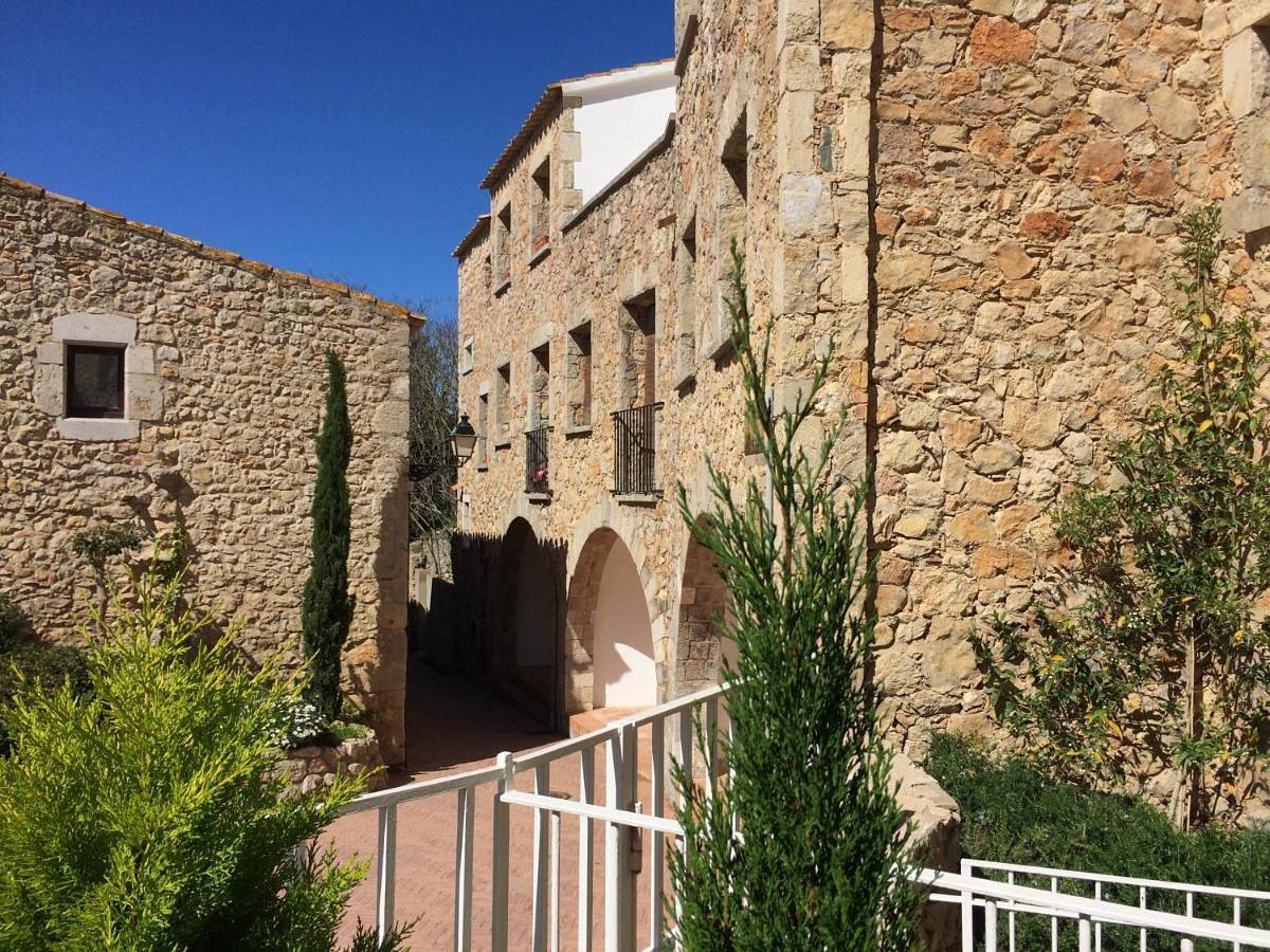 Appartement entier, Apartaments La Palmera, Terrace & Pool in Sant Martí d'Empúries, L'Escala