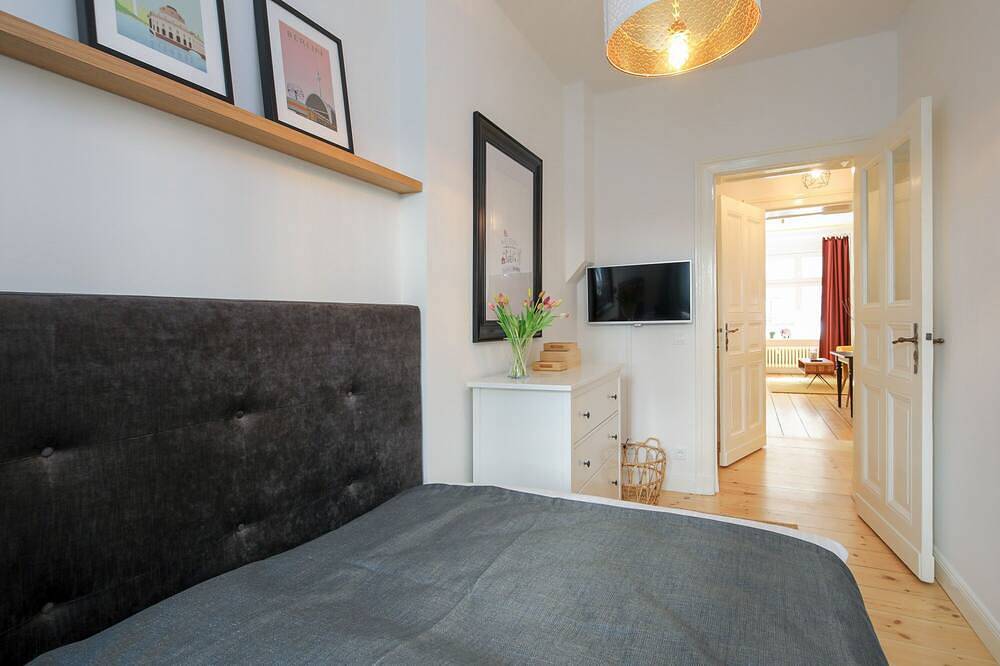 Ganze Wohnung, 4 Personen Altbau Apartment nahe Kurfürstendamm in Berlin Innenstadt, Berlin