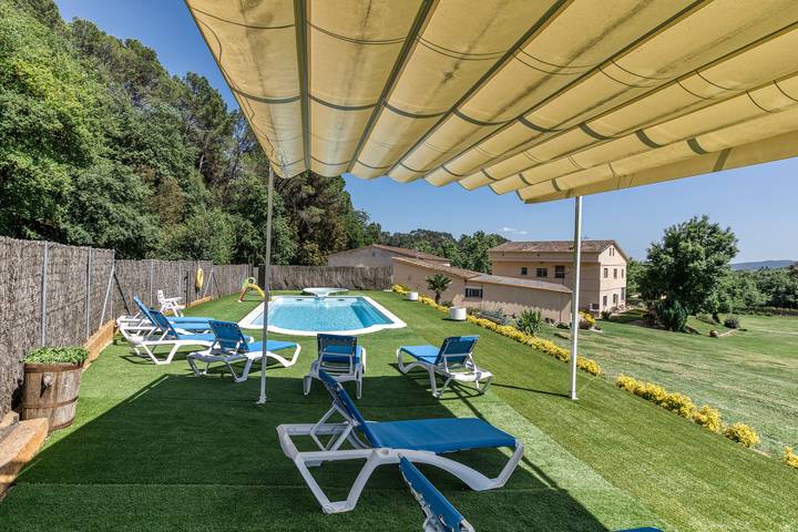 Casa de vacaciones para 26 personas, con jardín en Pla de l'Estany - 2