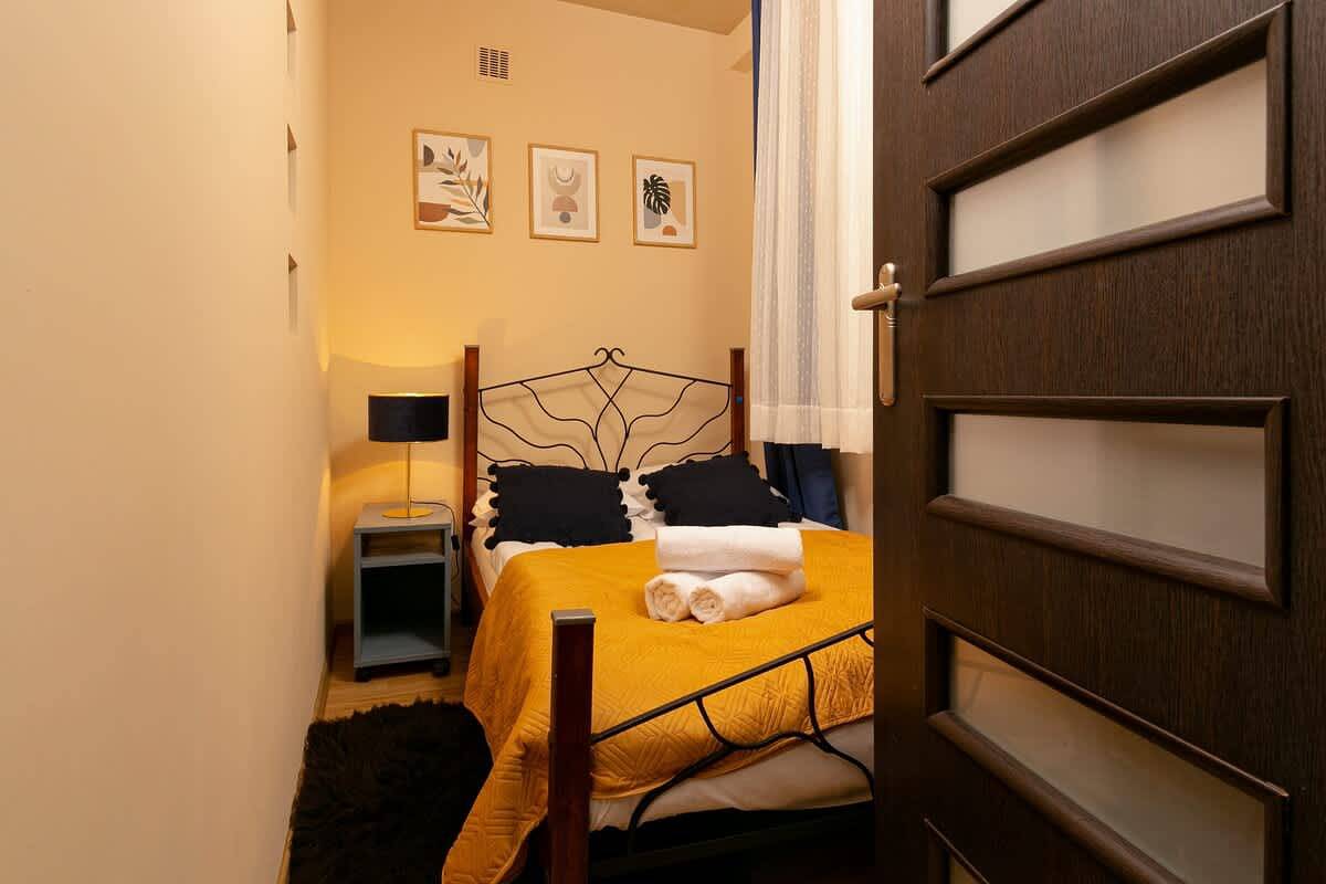 Apartamento entero, Zytnia 81 | Apartment with balcony | Metro 350 m in Varsovia, Mazovia (región)