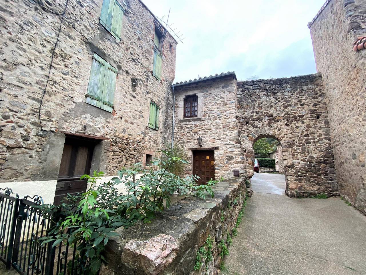 La maison des Tisserands in Villefranche-de-Conflent, Parc naturel régional des Pyrénées catalanes