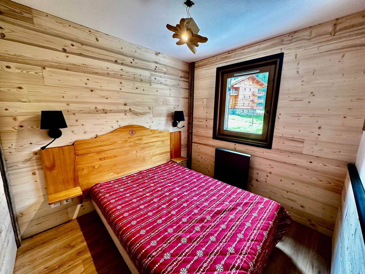 Appartement entier, Appartement spacieux 6 personnes, Wifi, parking, au pied des pistes in Lanslebourg-Mont-Cenis, Région de Saint-Jean-de-Maurienne