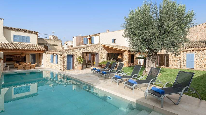 Villa pour 10 personnes, avec piscine et jardin - 1