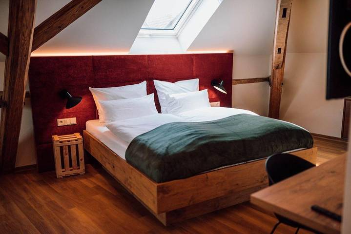 Hotel für 2 Personen, mit Balkon und Terrasse sowie Garten und Sauna in Weiler bei Monzingen