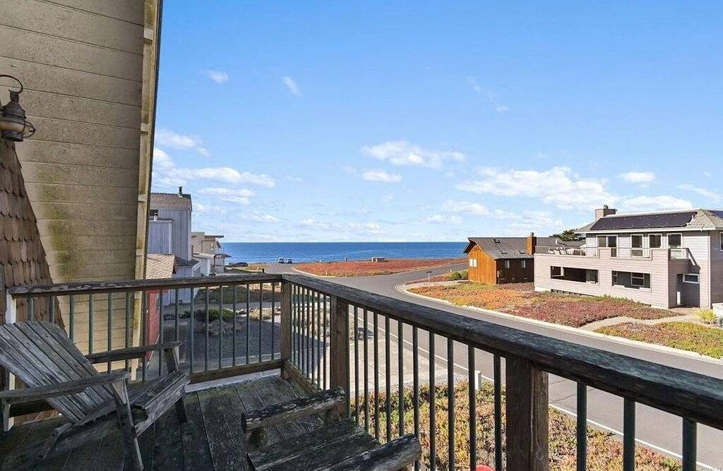 Dillon Beach House with Ocean Views 1 Min Walk to Beach Path in Dillon Beach, California North Coast