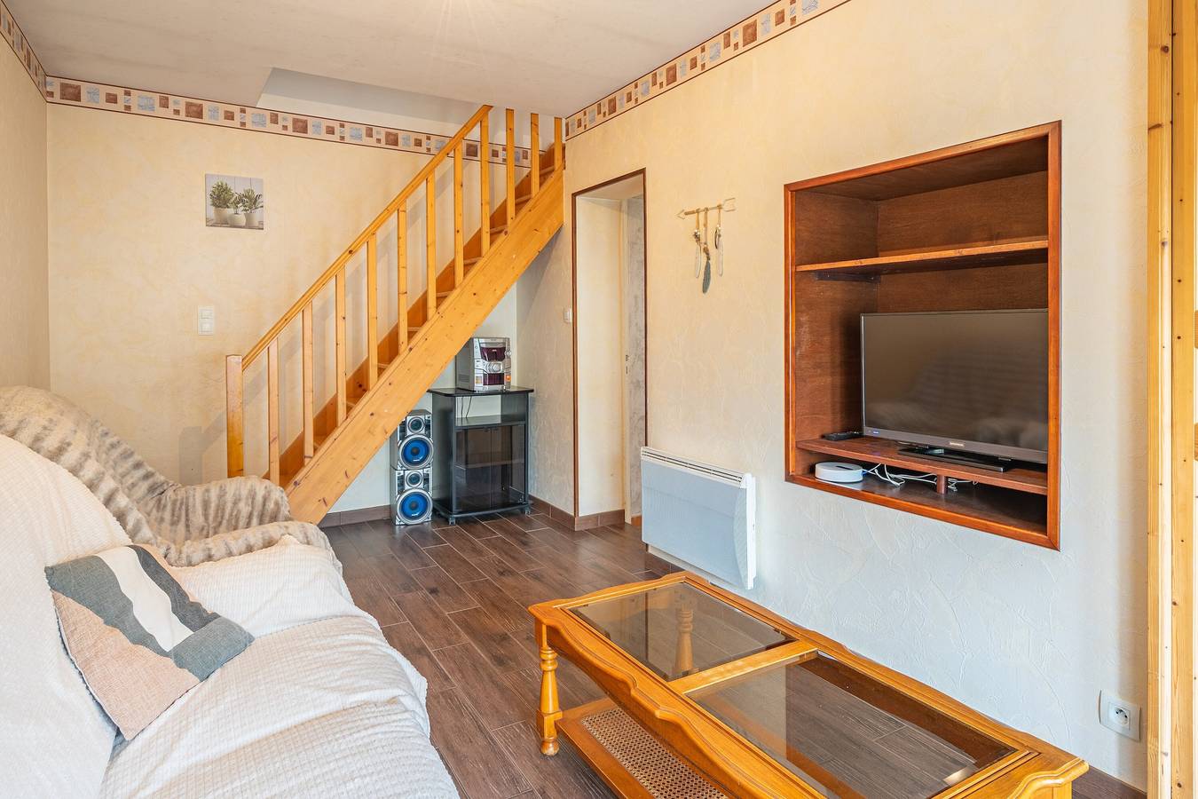 Ferienhaus 'La Maison Charentaise' mit privater Terrasse und Wlan in Saint-Simon-de-Pellouaille, Saintes und Umgebung