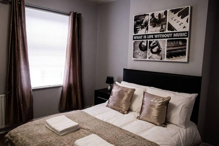 Casa de vacaciones para 9 personas con jardín in Stoke-on-Trent, Midlands