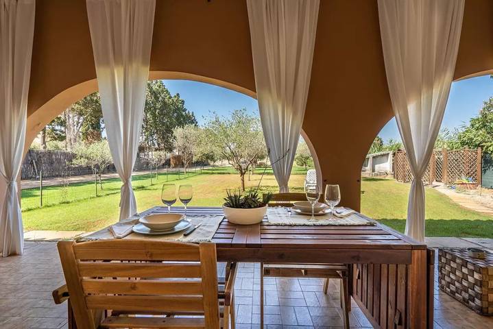 Ferienwohnung für 5 Personen, mit Balkon/Terrasse und Garten in Nora - 4