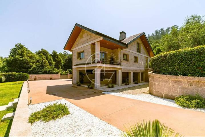 Casa rural para 14 personas, con Balcón además de Terraza y Piscina en Mondariz - 3