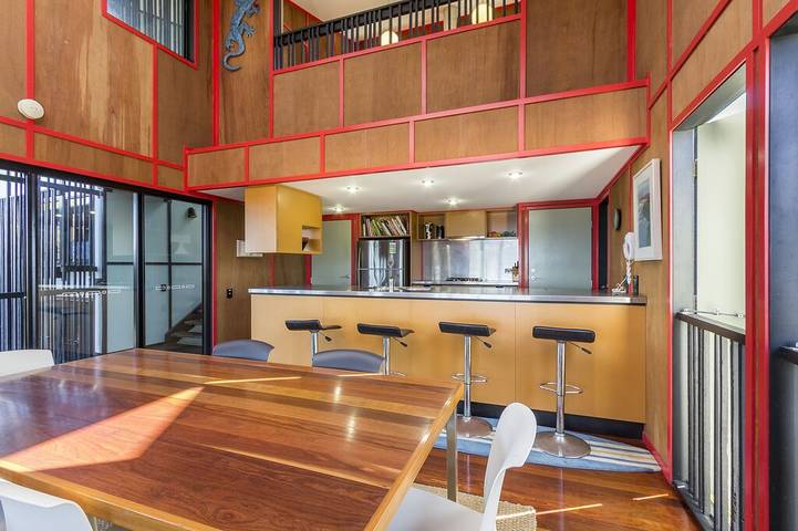Holiday home for 8 people, with terrace in Brisbane