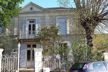 Location de vacances pour 12 personnes, avec jardin à Vélines