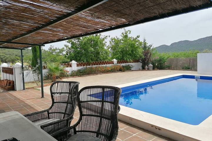 Vacation rental for 15 people, with Terrace and Yard in Mérida