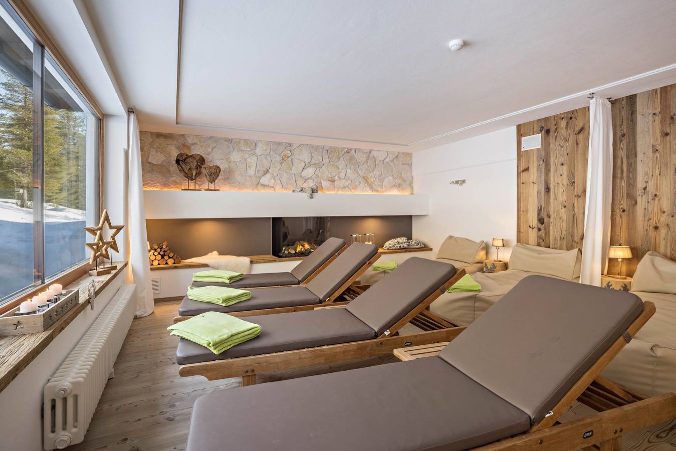 Ganze Wohnung, Einzimmerapartment "Ciasa ai Pini 209" in der Nähe von Skiliften mit Bergblick & Sauna in San Cassiano, Abtei