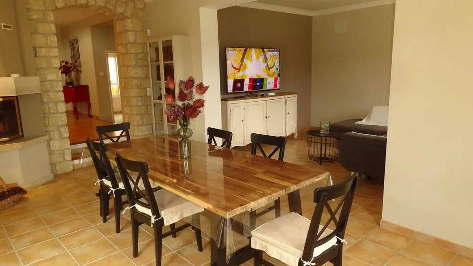 Amplia Villa en Cavaillon con Piscina Privada in Cavaillon, Parque natural regional del Luberon