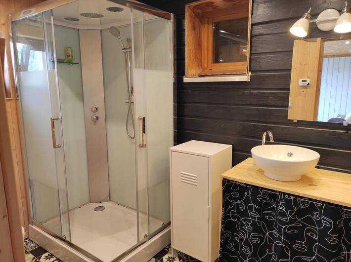 Gîte pour 5 personnes, avec jardin ainsi que terrasse et vue, animaux acceptés à Bozas - 3