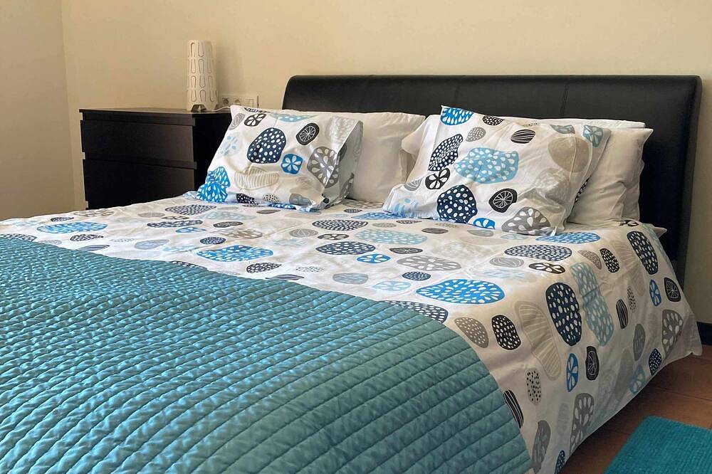 Entire apartment, El Casar Apartments, Benahavis in Val de Guadalmina, Benahavís