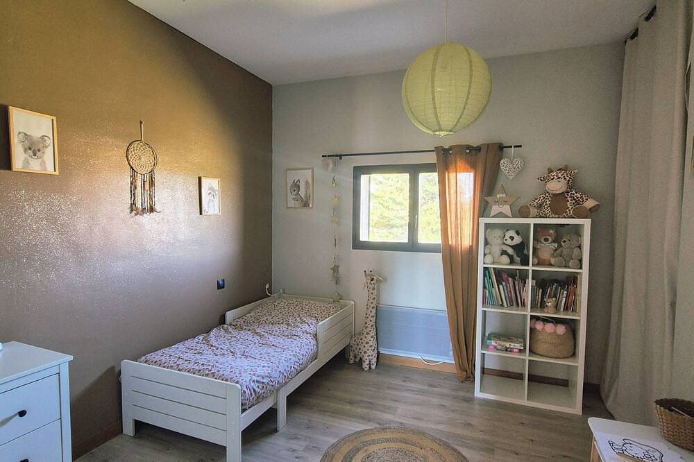 Provencal house with swimming pool - 6 to 8 people in Loriol-du-Comtat, Vaucluse