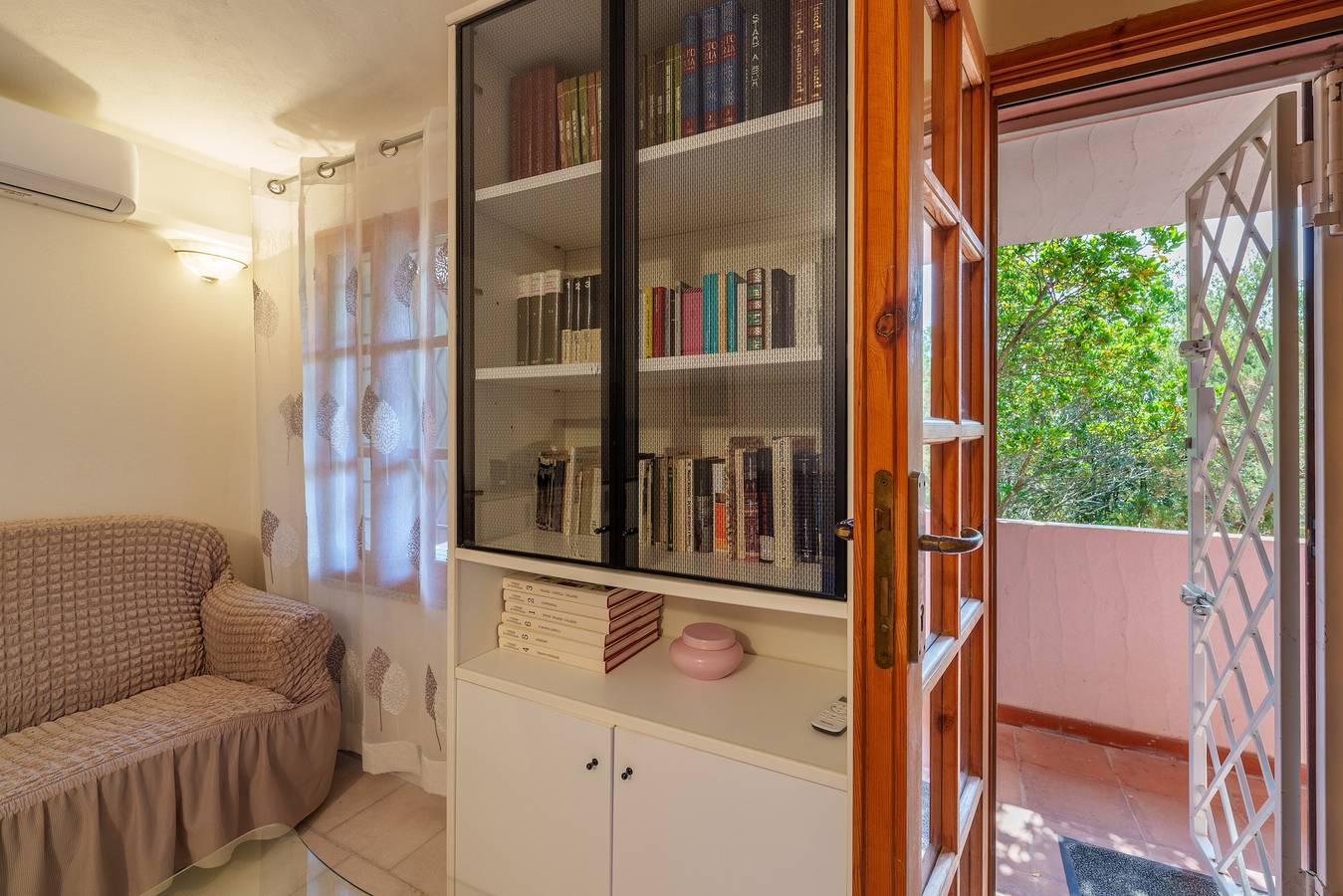 Apartment 'Nuraghes' with Private Terrace and Private Garden in Pittulongu, Costa Smeralda