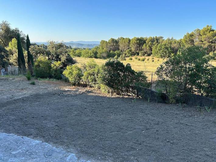 Location de vacances pour 6 personnes, avec jardin ainsi que vue et terrasse à Vaugines - 3