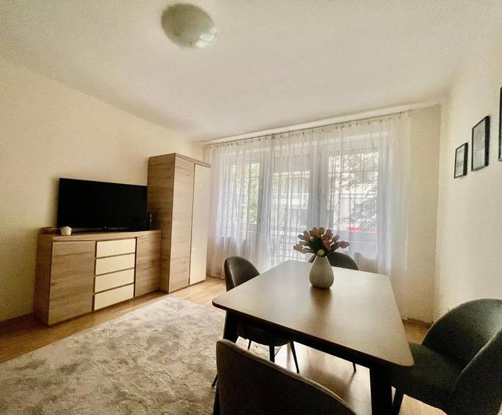 Gîte pour 4 personnes, avec balcon à Eger