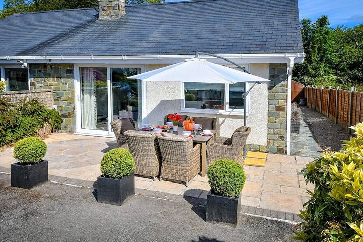 Holiday rental for 6 people, with garden, with pets in Llanbedrog