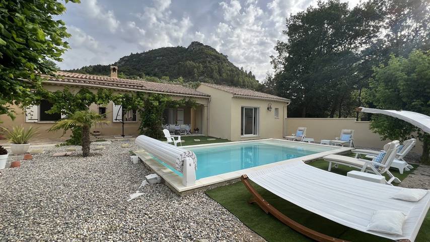 Gîte pour 6 personnes, avec piscine ainsi que jardin et terrasse dans la Drôme - 3