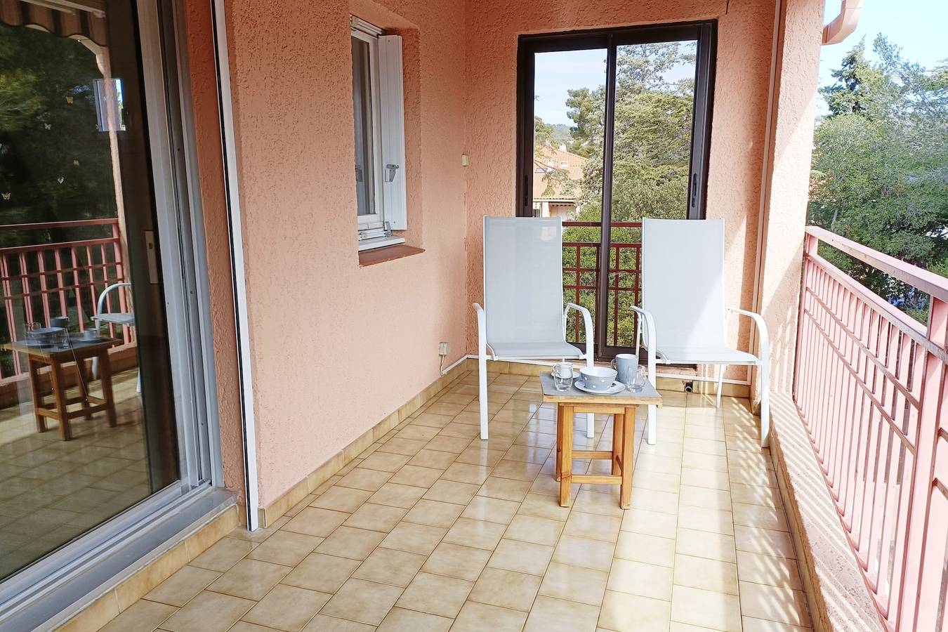 Appartement entier, Appartement vue mer 50 mètres de la plage in Bandol, Région de Toulon