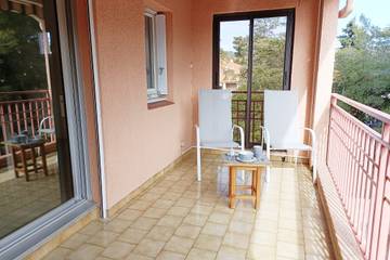 Gîte pour 4 personnes, avec balcon, adapté aux familles dans Ile De Bendor
