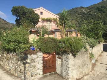 Gîte pour 8 personnes, avec vue et jardin, animaux acceptés à Santa-Maria-Figaniella