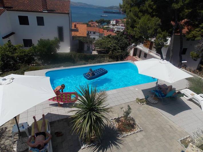 Appartement entier, Ferienwohnung in Trogir mit Meerblick, Balkon, Klimaanlage, W-Lan (4236-3) in Trogir, Čiovo