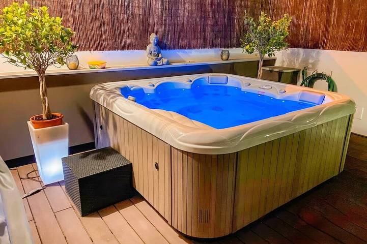 Villa com jacuzzi e piscina aquecível em Olhão in Quelfes, Ria Formosa
