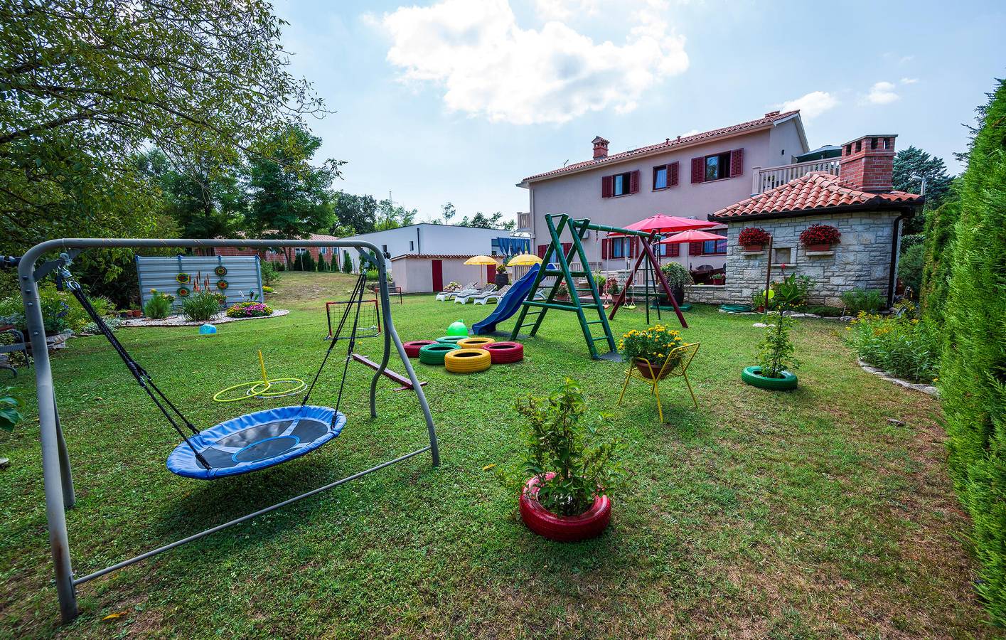 Entire holiday apartment, Holiday apartment for 7 people with terrace in Istria