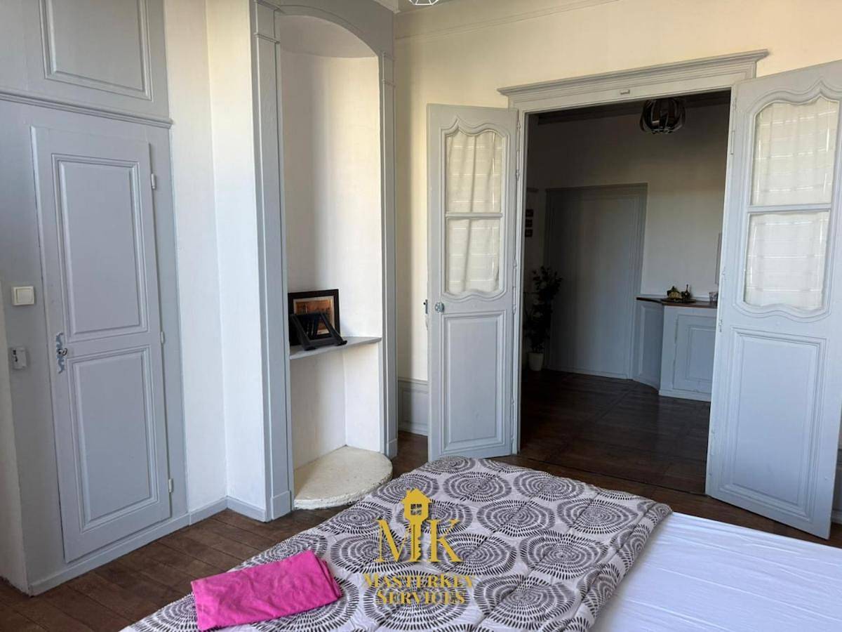 Appartement entier, Le Voltaire Grand Salon Ligny-en-barrois in Ligny-en-Barrois, Région de Bar-le-Duc