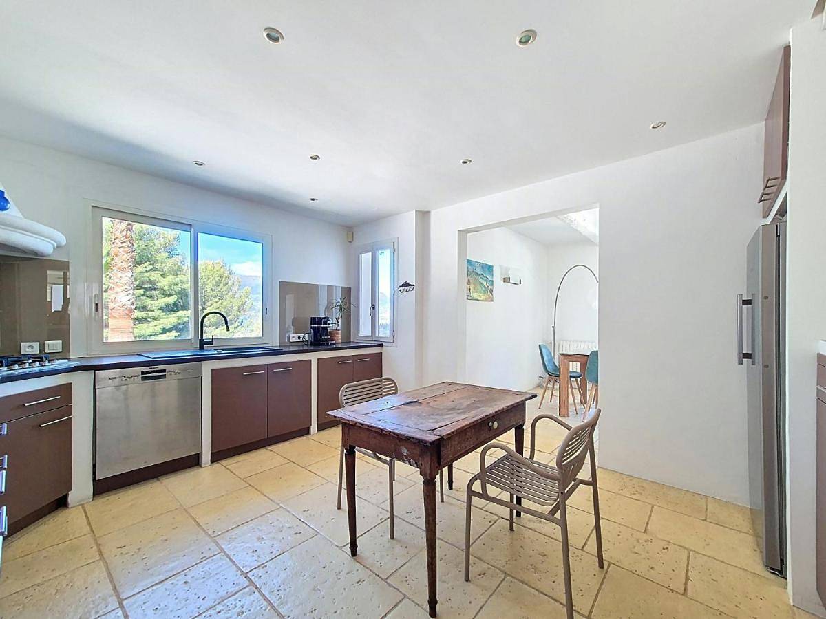 Villa With Terrace And Heated Pool Near Nice in Colomars, Côte méditerranéenne (France)