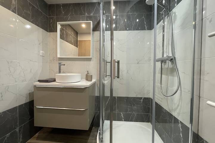 Gîte pour 4 personnes, avec balcon et piscine, animaux acceptés dans Gare Du Bosquet - 3