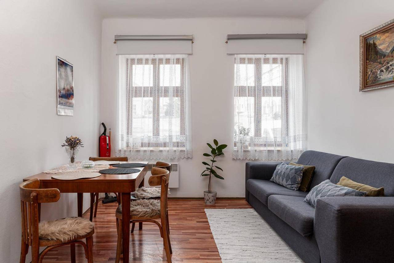 Ganze Wohnung, Apartmán Na náměstí in Stárkov, Region Nachod