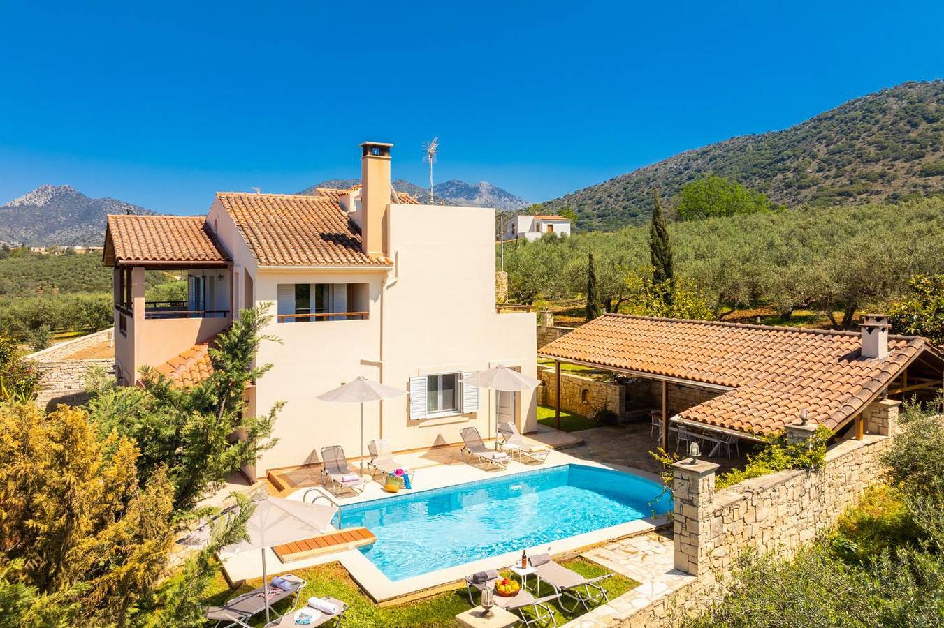 Villa für 8 Personen mit Terrasse in Rethymno und Umgebung