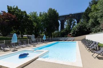 Gîte pour 7 personnes, avec piscine et jardin, animaux acceptés à Lavilledieu