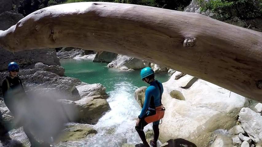 Gîte pour 6 personnes, avec jardin et vue, adapté aux familles à Briançonnet - 3