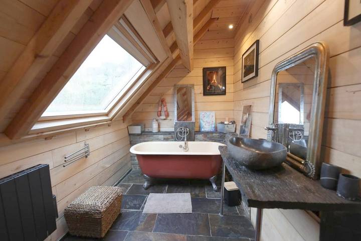 Gîte pour 12 personnes, avec vue et jardin à Saint-Pastous - 2