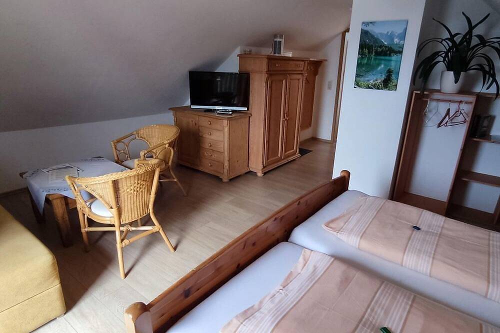 Doppelzimmer (5), Dusche, Wc, 2 Aufb. mgl. - Berggasthaus Schöne Aussicht in Klingenthal, Chemnitz und Umgebung